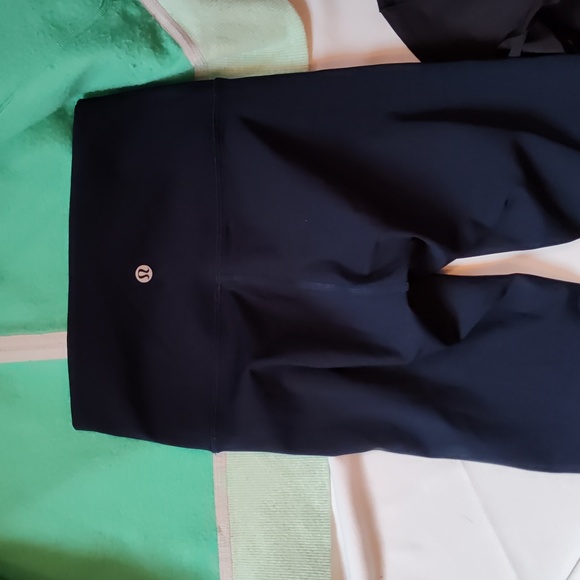 Lululemon Sz 2 Bundle Yin to my Yang Jacket  3/4 Leggings - Picture 2 of 7